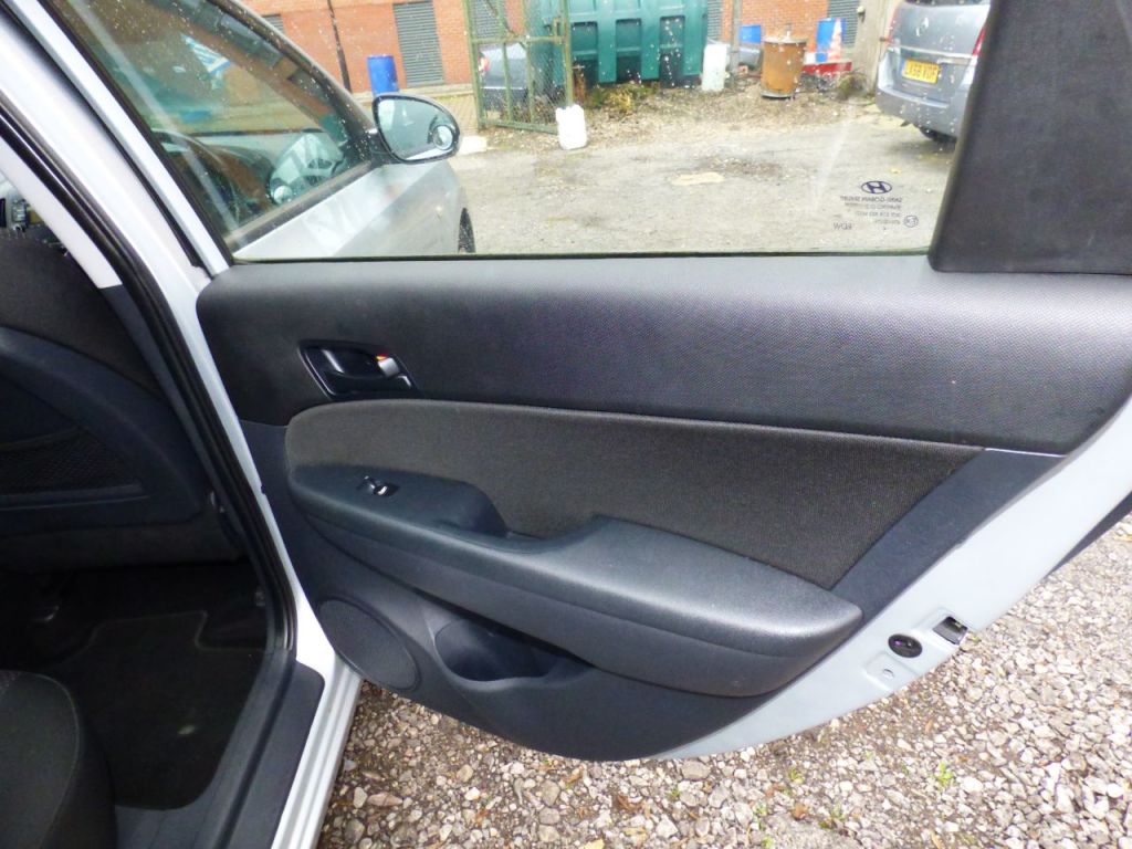 Used Hyundai i30 2010 for sale - 76616987: Photo 13