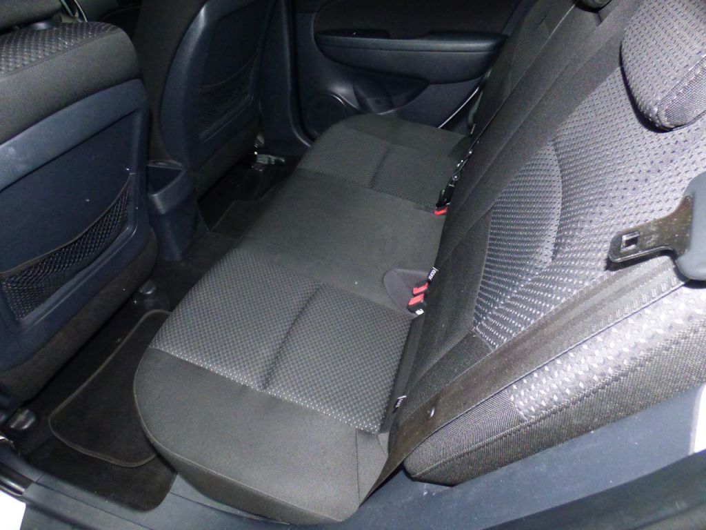 Used Hyundai i30 2010 for sale - 76616987: Photo 17