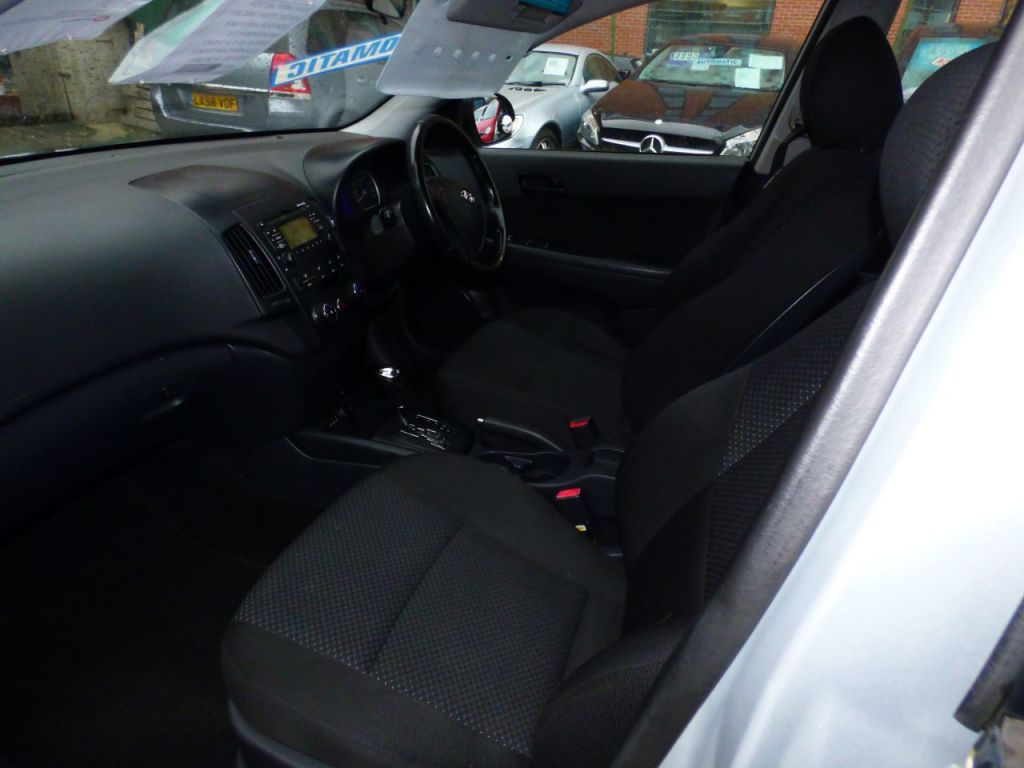 Used Hyundai i30 2010 for sale - 76616987: Photo 19