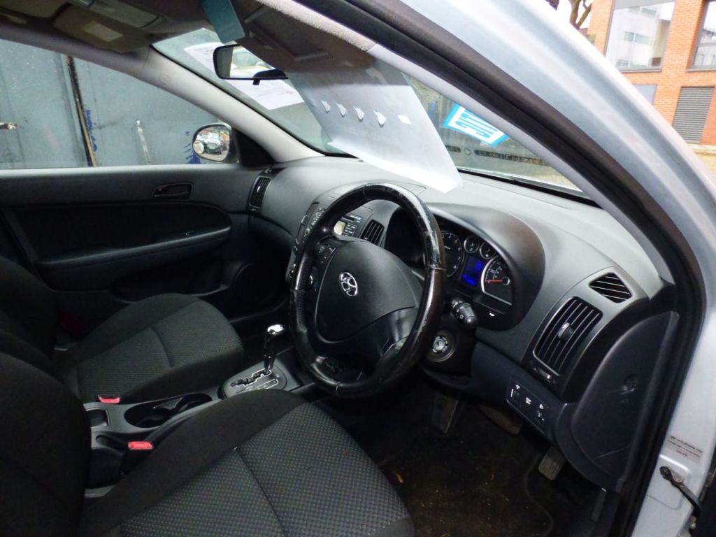Used Hyundai i30 2010 for sale - 76616987: Photo 21