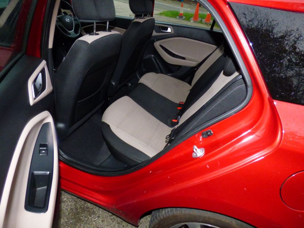 Used Hyundai i20 2015 for sale - 76535073: Photo 29