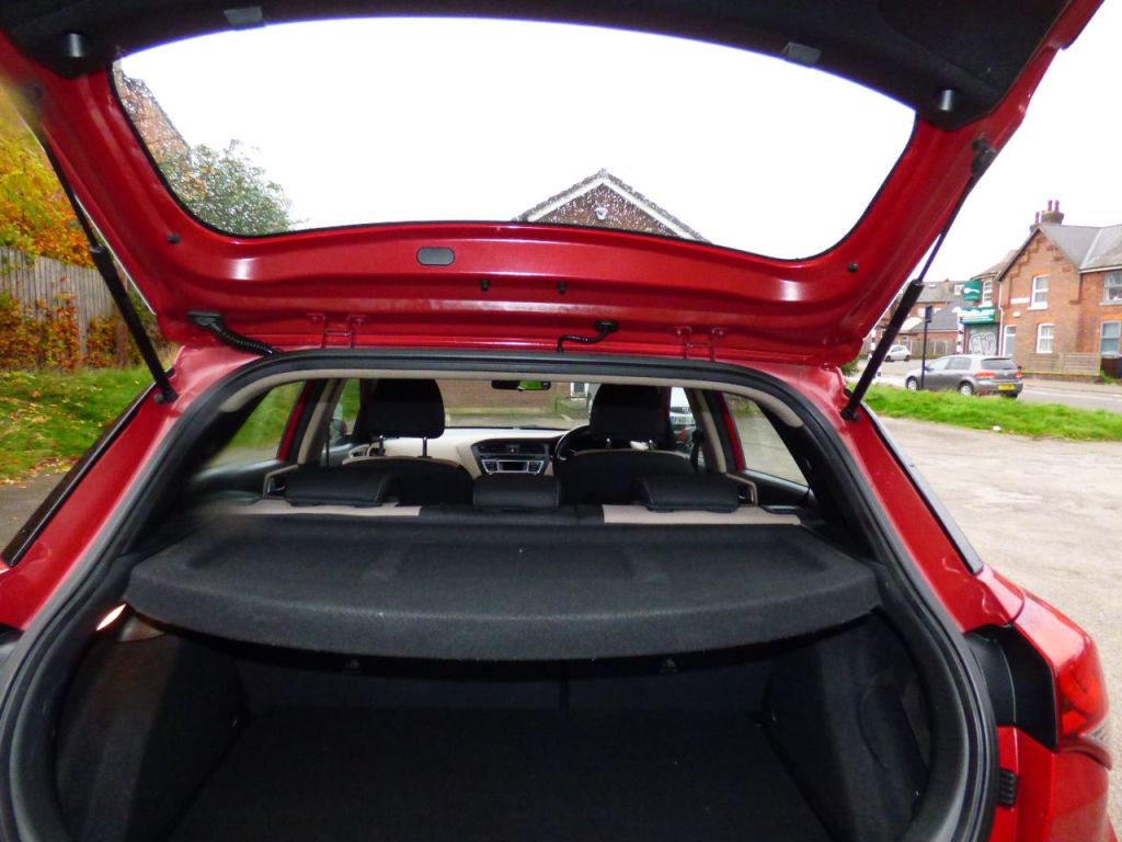 Used Hyundai i20 2015 for sale - 76535073: Photo 9