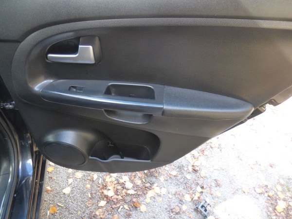 Used Kia Venga 2012 for sale - 73737881: Photo 15