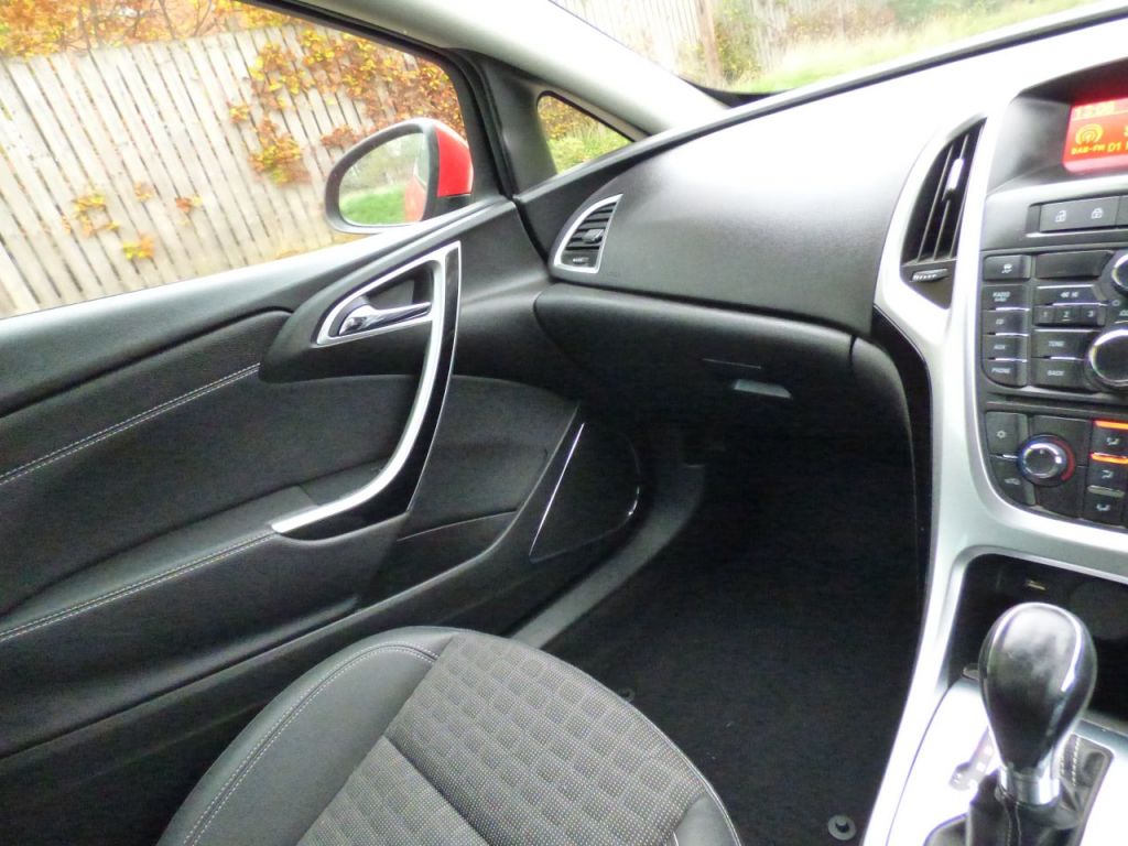Used Vauxhall Astra GTC 2013 for sale - 76526991: Photo 17