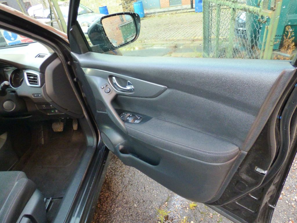 Used Nissan Qashqai 2018 for sale - 76172805: Photo 35