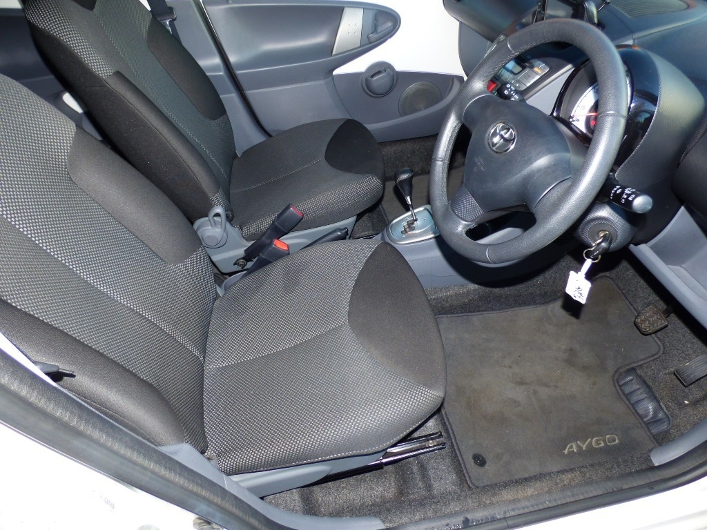 Used Toyota AYGO 2012 for sale - 76961727: Photo 10