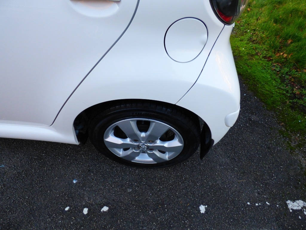 Used Toyota AYGO 2012 for sale - 76961727: Photo 12