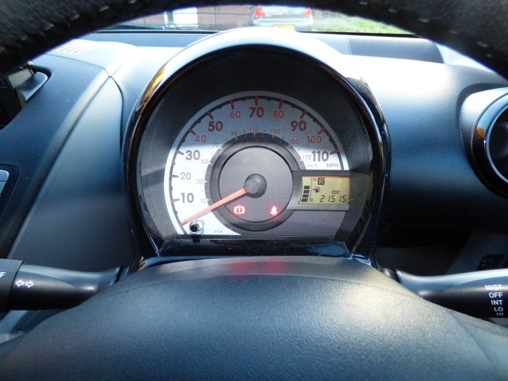 Used Toyota AYGO 2012 for sale - 76961727: Photo 3