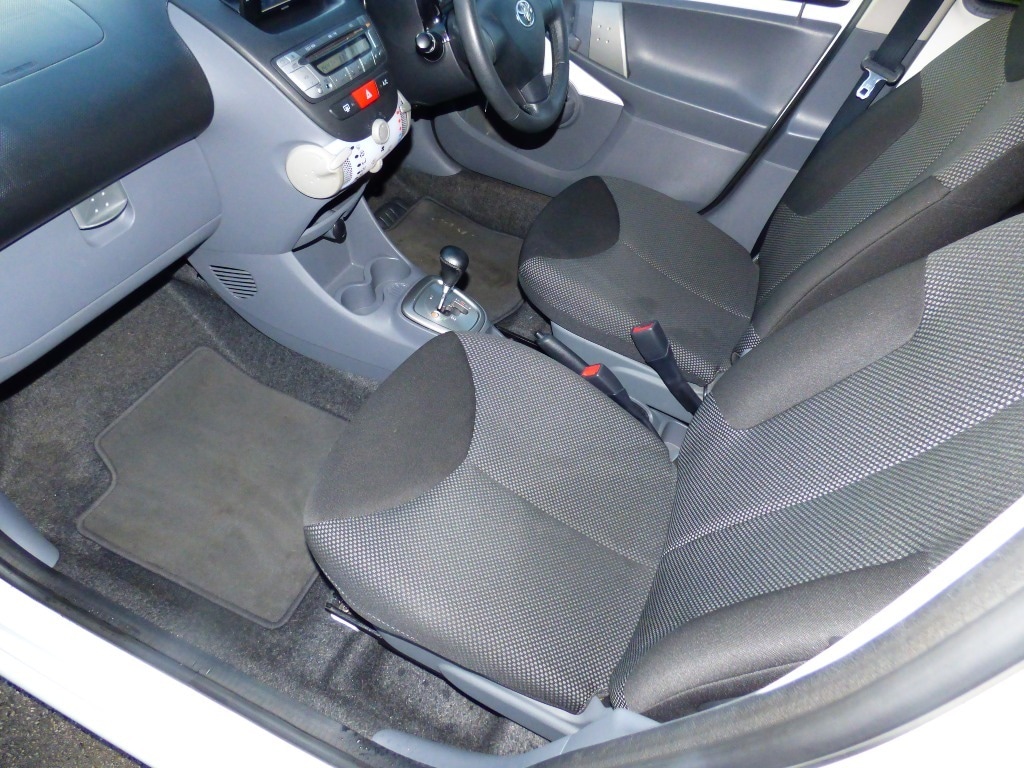 Used Toyota AYGO 2012 for sale - 76961727: Photo 6