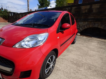 Used Peugeot 107 2010 for sale - 79357988: Photo