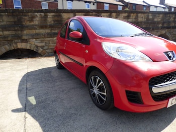 Used Peugeot 107 2010 for sale - 79357988: Photo
