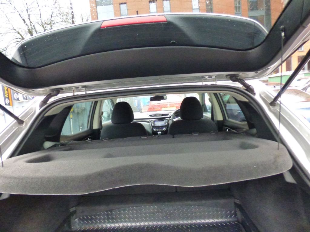 Used Nissan Qashqai 2016 for sale - 77679904: Photo 15