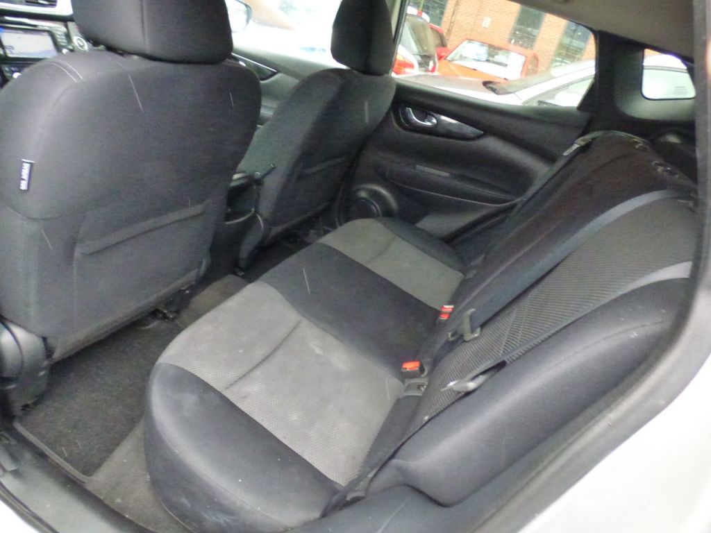 Used Nissan Qashqai 2016 for sale - 77679904: Photo 19