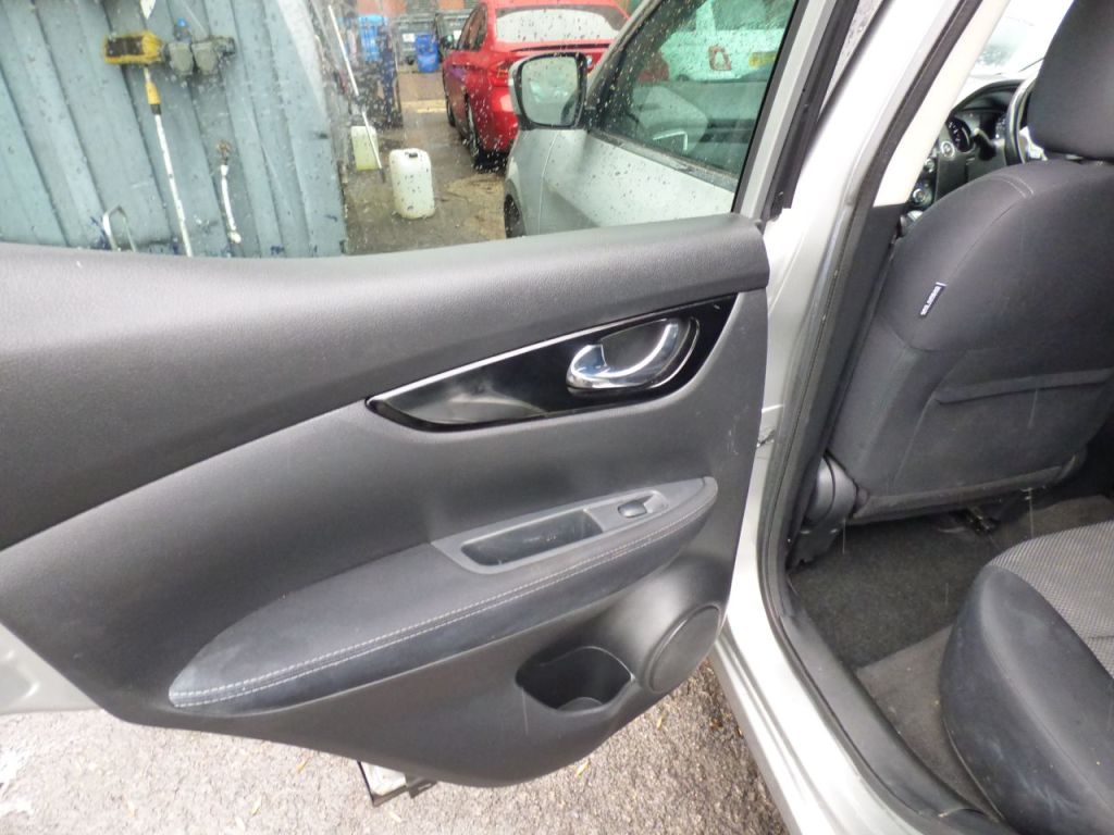 Used Nissan Qashqai 2016 for sale - 77679904: Photo 20