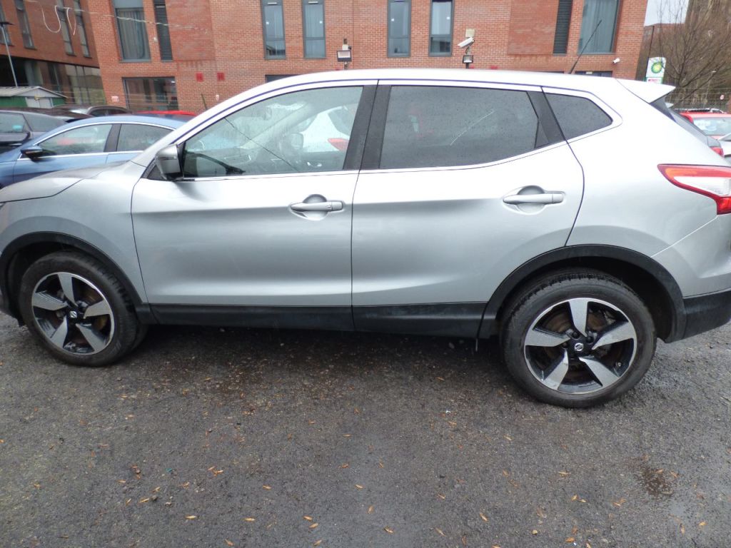 Used Nissan Qashqai 2016 for sale - 77679904: Photo 5