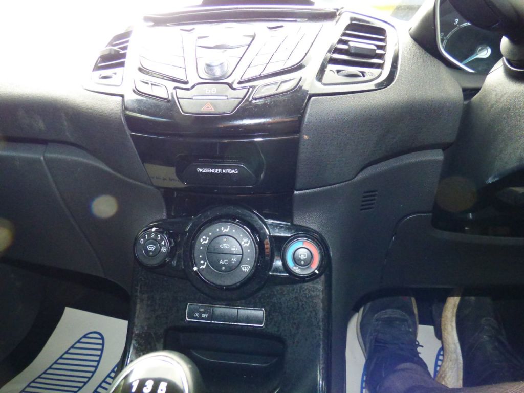 Used Ford Fiesta 2015 for sale - 78082180: Photo 21
