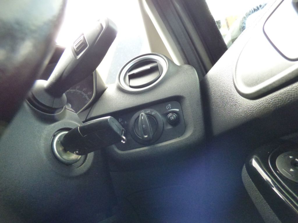 Used Ford Fiesta 2015 for sale - 78082180: Photo 25