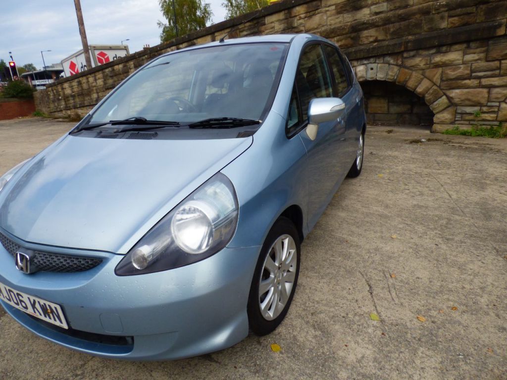 Used Honda Jazz 2006 for sale - 76162551: Photo 2