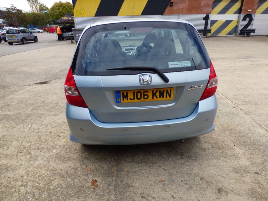 Used Honda Jazz 2006 for sale - 76162551: Photo 6