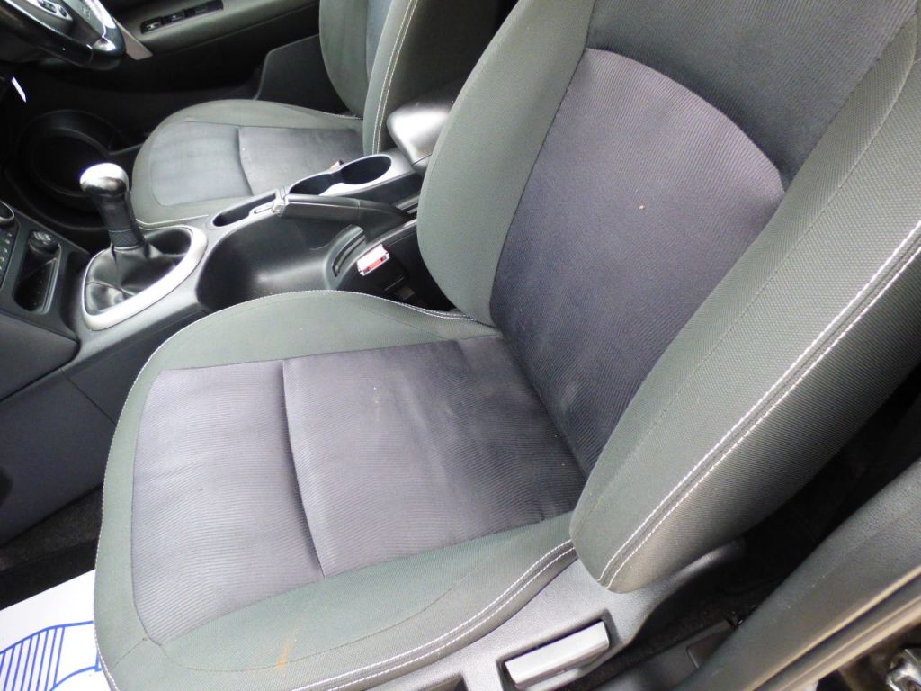 Used Nissan Qashqai 2012 for sale - 76303206: Photo 13