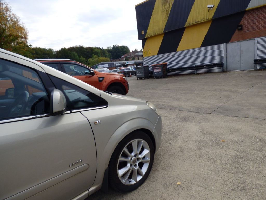 Used Vauxhall Zafira 2010 for sale - 76162574: Photo 12