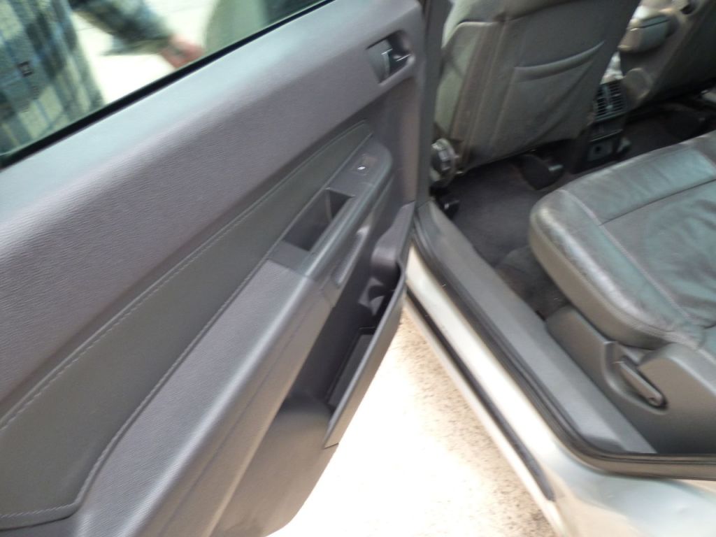 Used Vauxhall Zafira 2010 for sale - 76162574: Photo 16