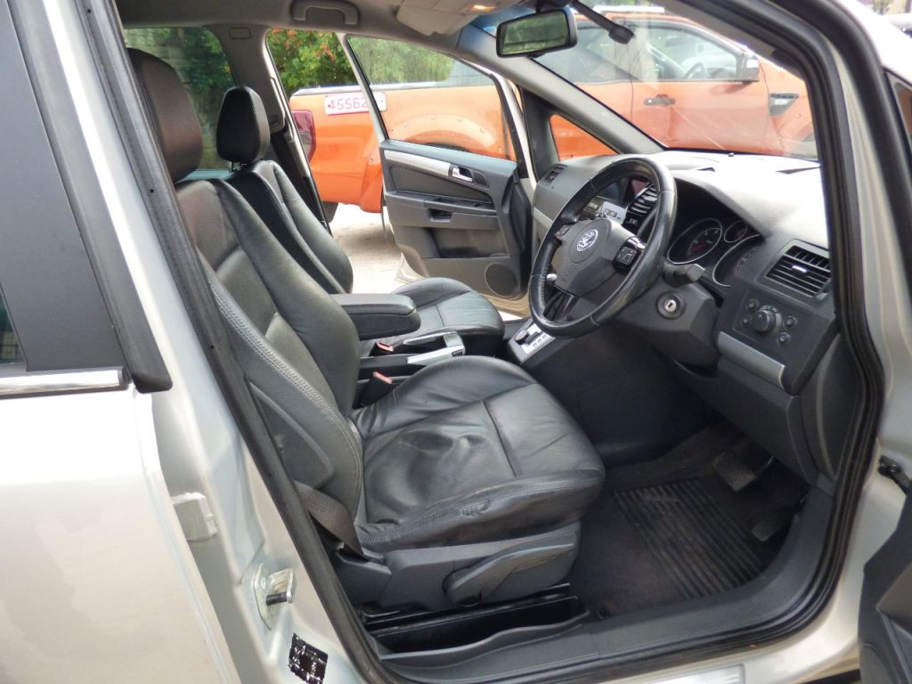 Used Vauxhall Zafira 2010 for sale - 76162574: Photo 23