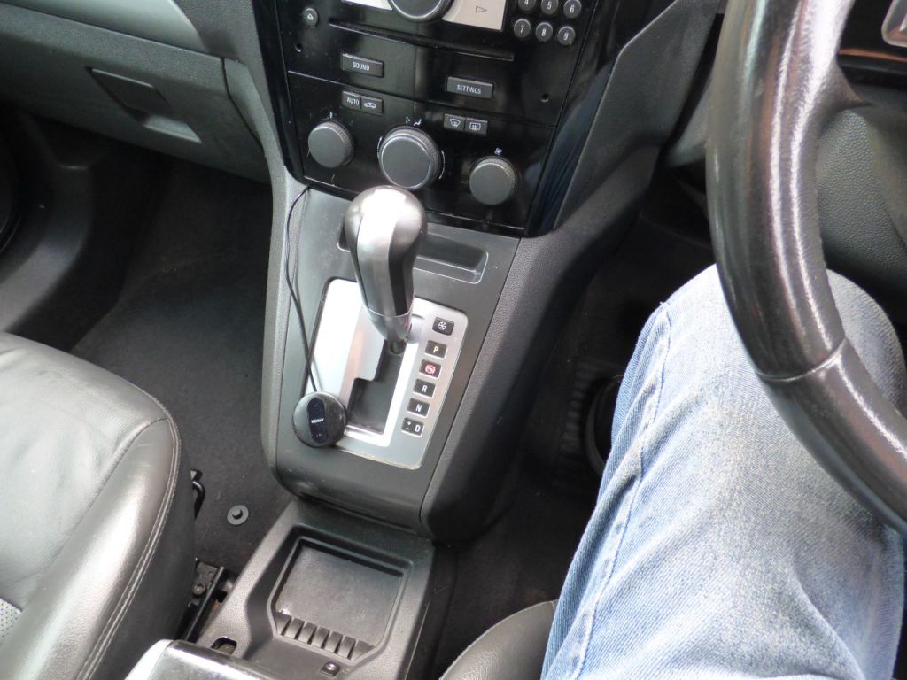 Used Vauxhall Zafira 2010 for sale - 76162574: Photo 30