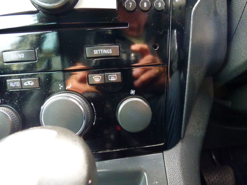 Used Vauxhall Zafira 2010 for sale - 76162574: Photo 31