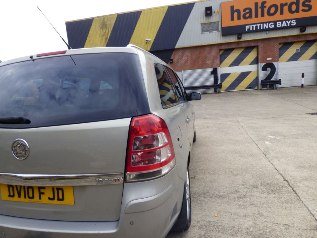 Used Vauxhall Zafira 2010 for sale - 76162574: Photo 8