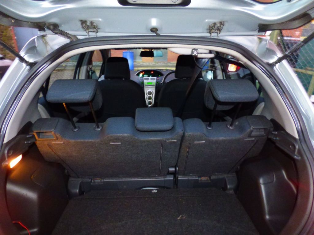 Used Toyota Yaris 2006 for sale - 77020270: Photo 20