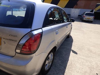 Used Kia Rio 2011 for sale - 79492420: Photo