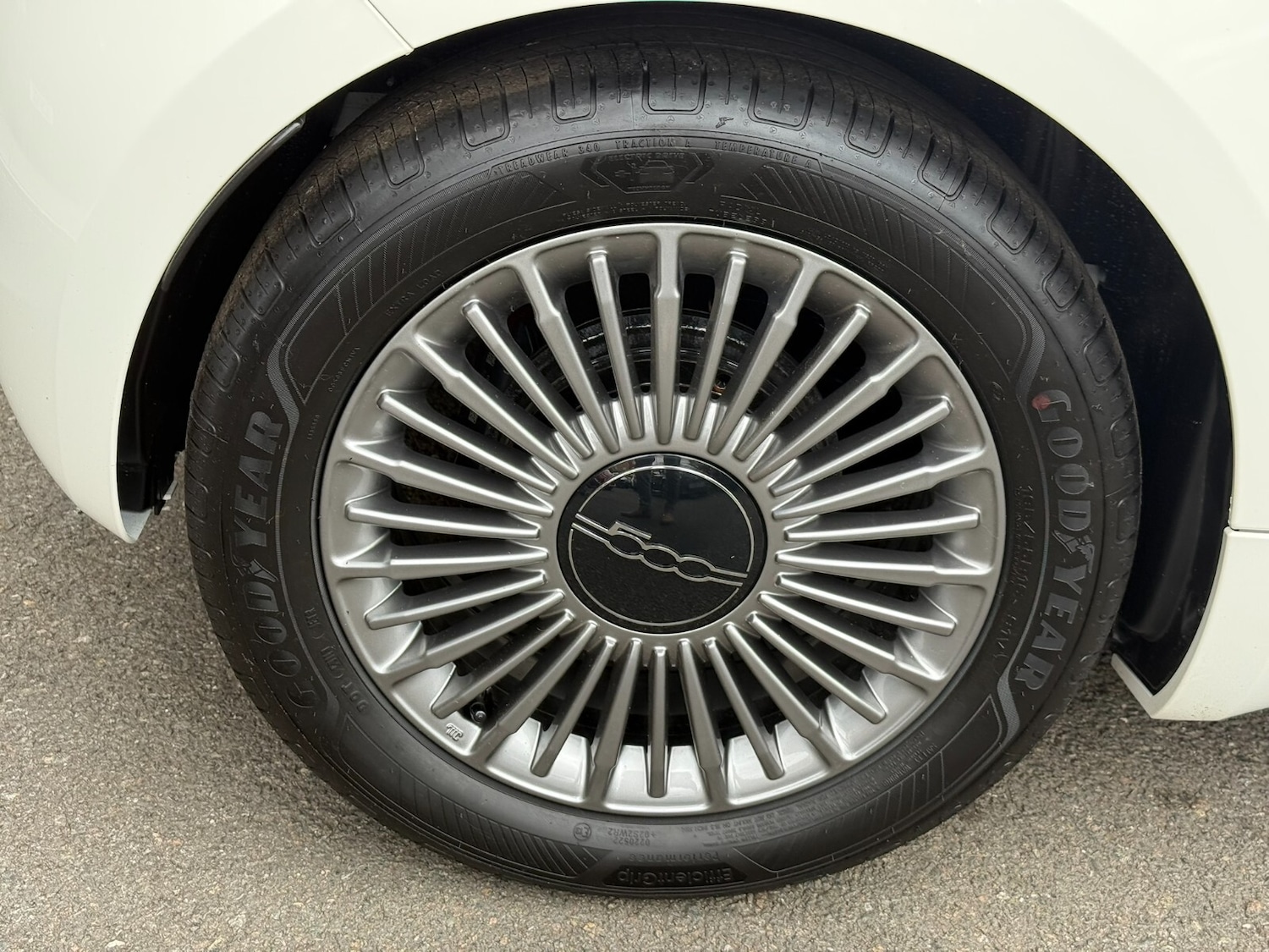 Used Fiat 500 2024 for sale - 76868920: Photo 4