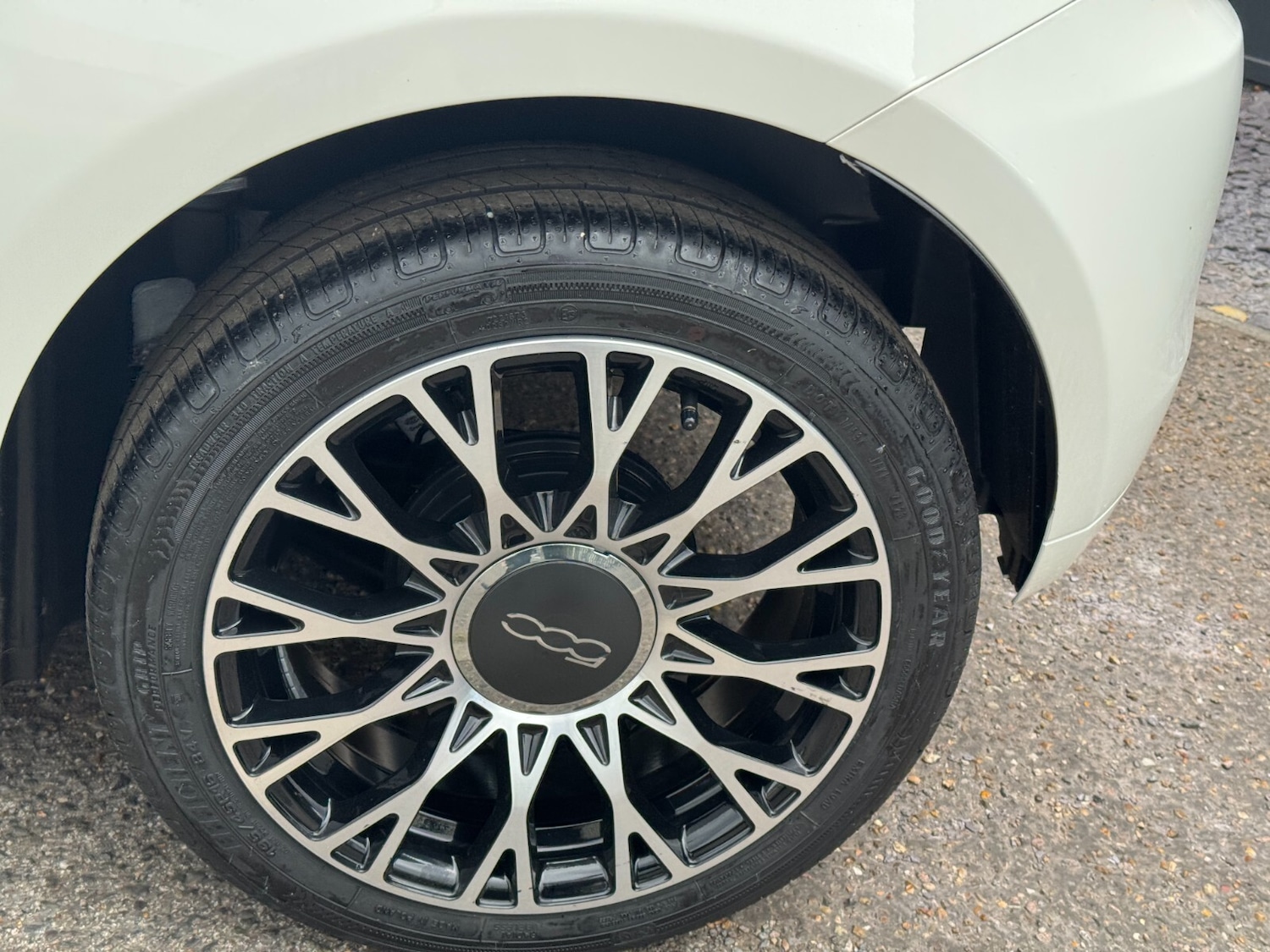 Used Fiat 500 2025 for sale - 76788351: Photo 10