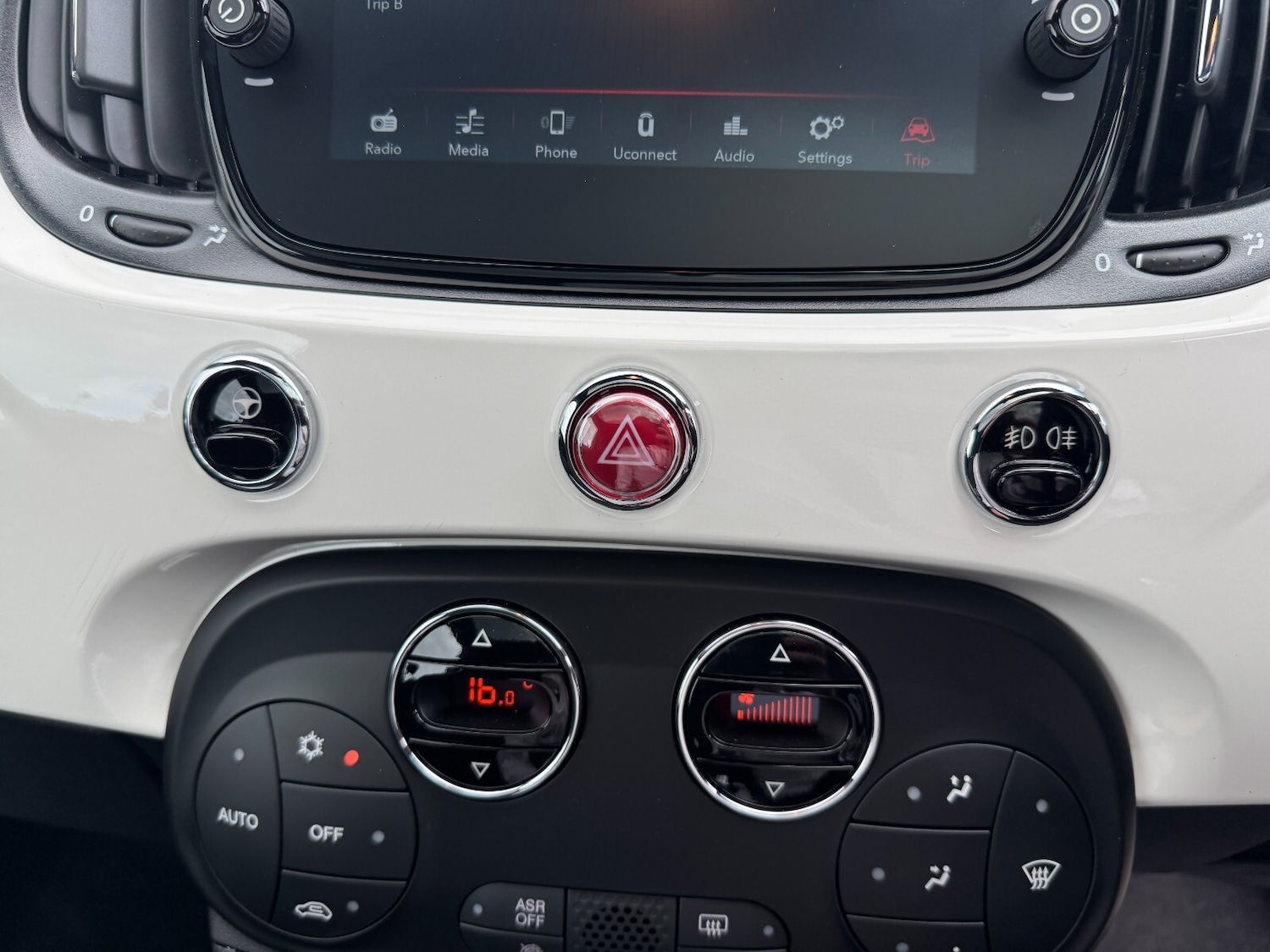 Used Fiat 500 2025 for sale - 76788351: Photo 30