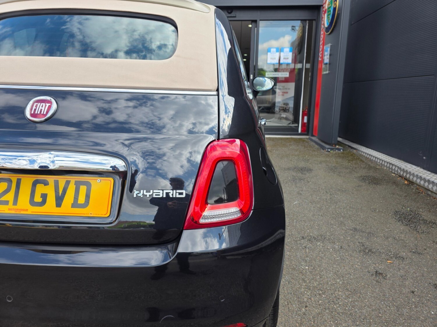 2021 Fiat 500 1.0 Mild Hybrid Lounge 2dr Convertible Petrol Manual - Picture 10 of 24