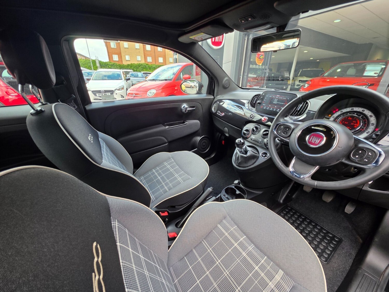 2021 Fiat 500 1.0 Mild Hybrid Lounge 2dr Convertible Petrol Manual - Picture 24 of 24