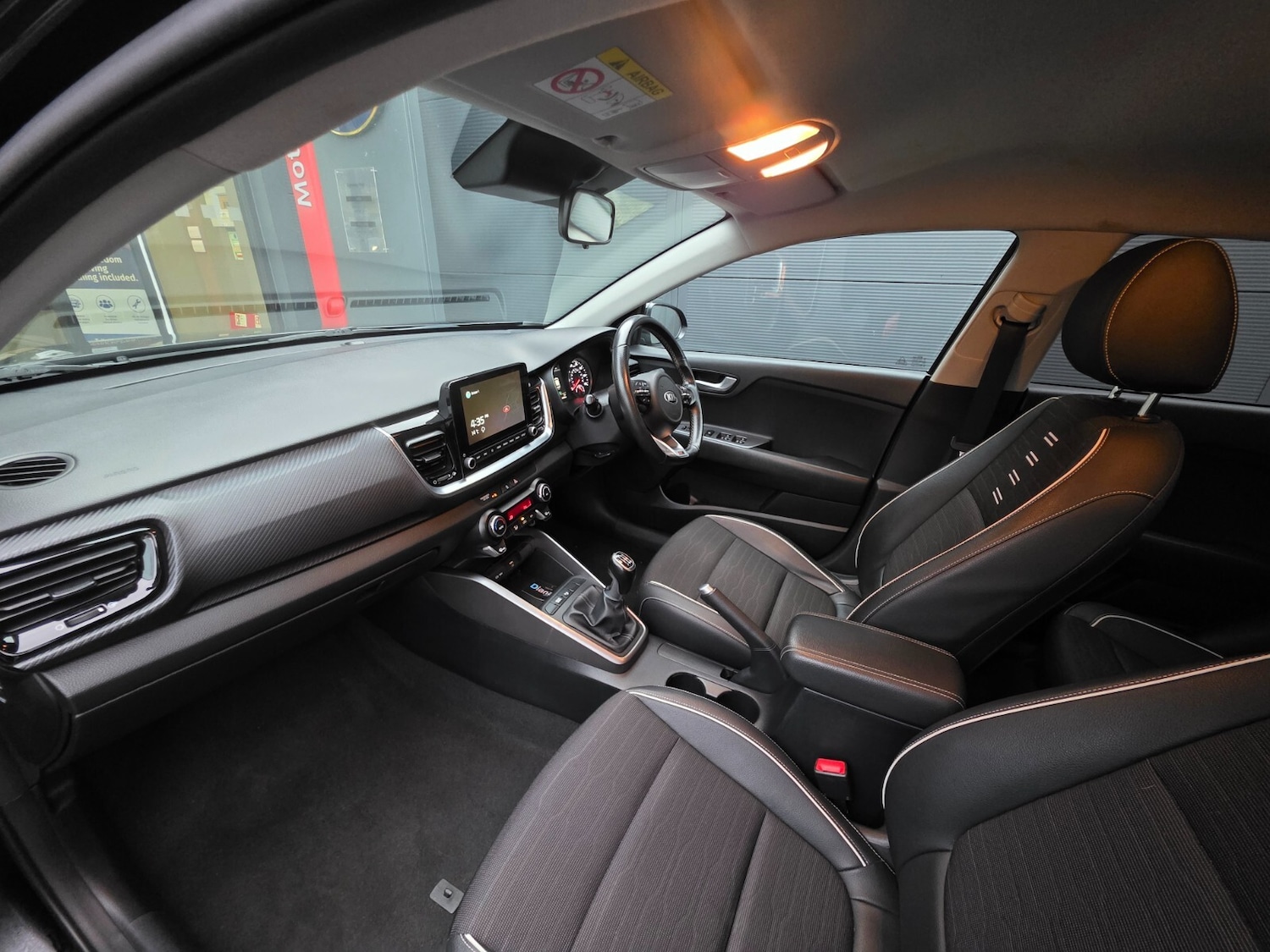 Used Kia Stonic 2021 for sale - 76556852: Photo 27