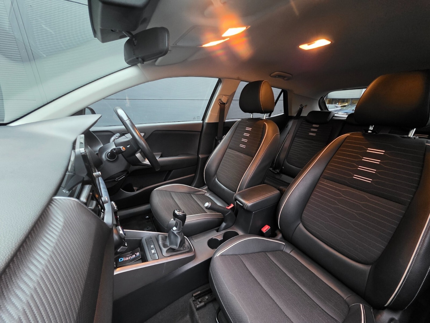 Used Kia Stonic 2021 for sale - 76556852: Photo 28