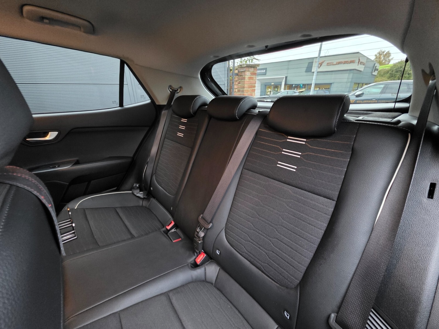 Used Kia Stonic 2021 for sale - 76556852: Photo 30