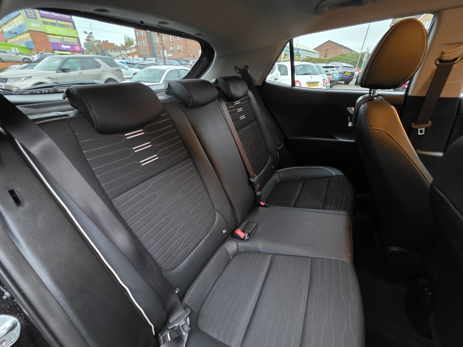 Used Kia Stonic 2021 for sale - 76556852: Photo 32