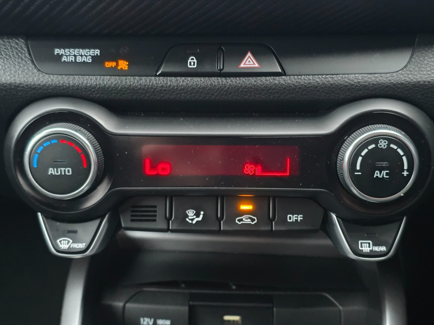 Used Kia Stonic 2021 for sale - 76556852: Photo 52