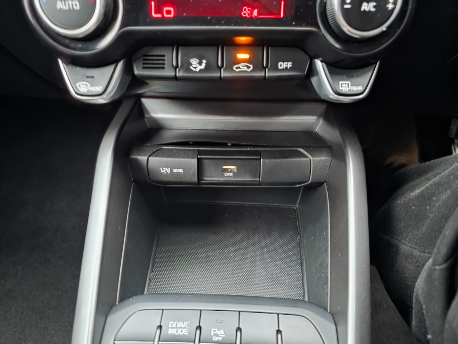 Used Kia Stonic 2021 for sale - 76556852: Photo 53