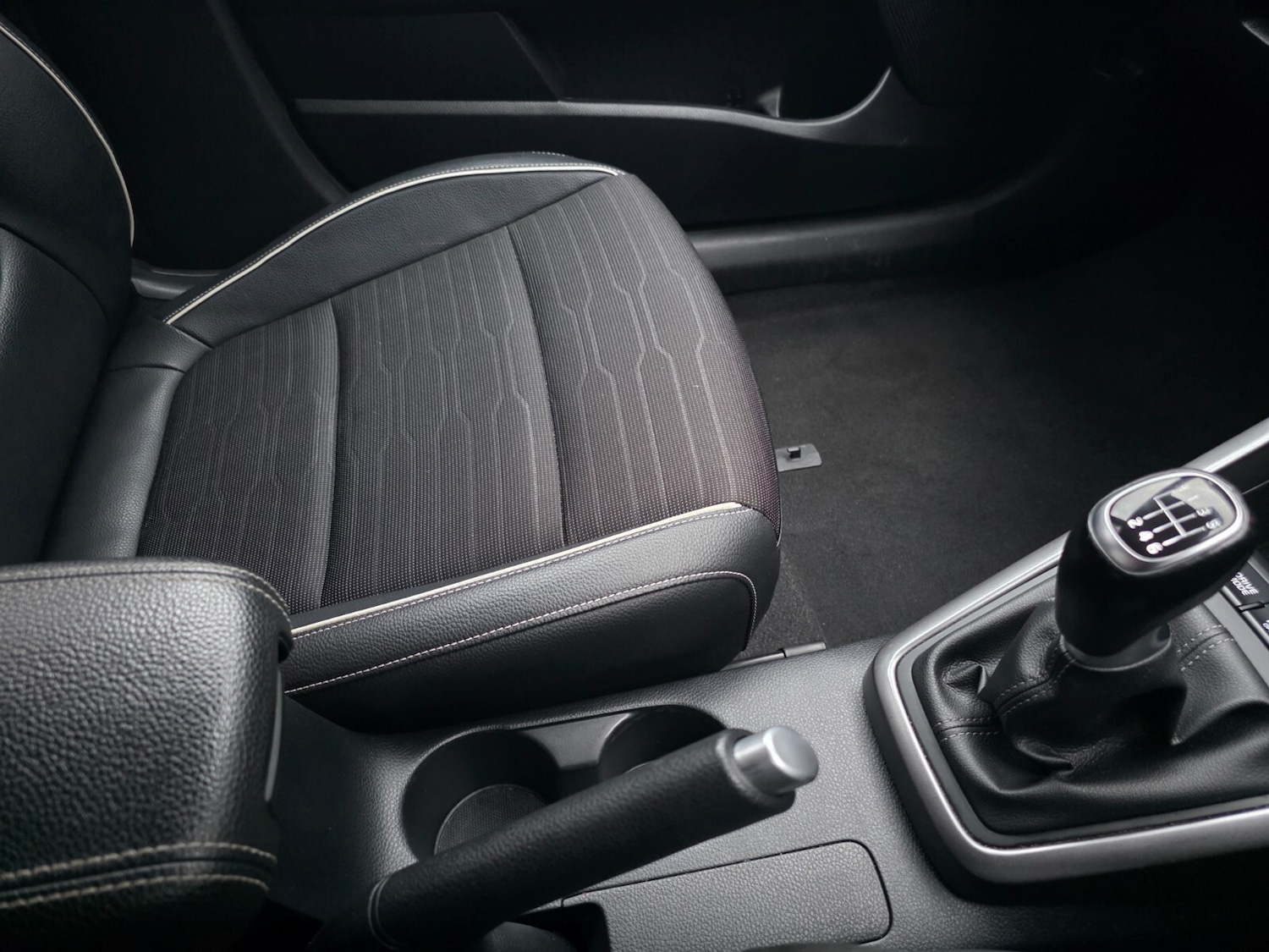 Used Kia Stonic 2021 for sale - 76556852: Photo 55