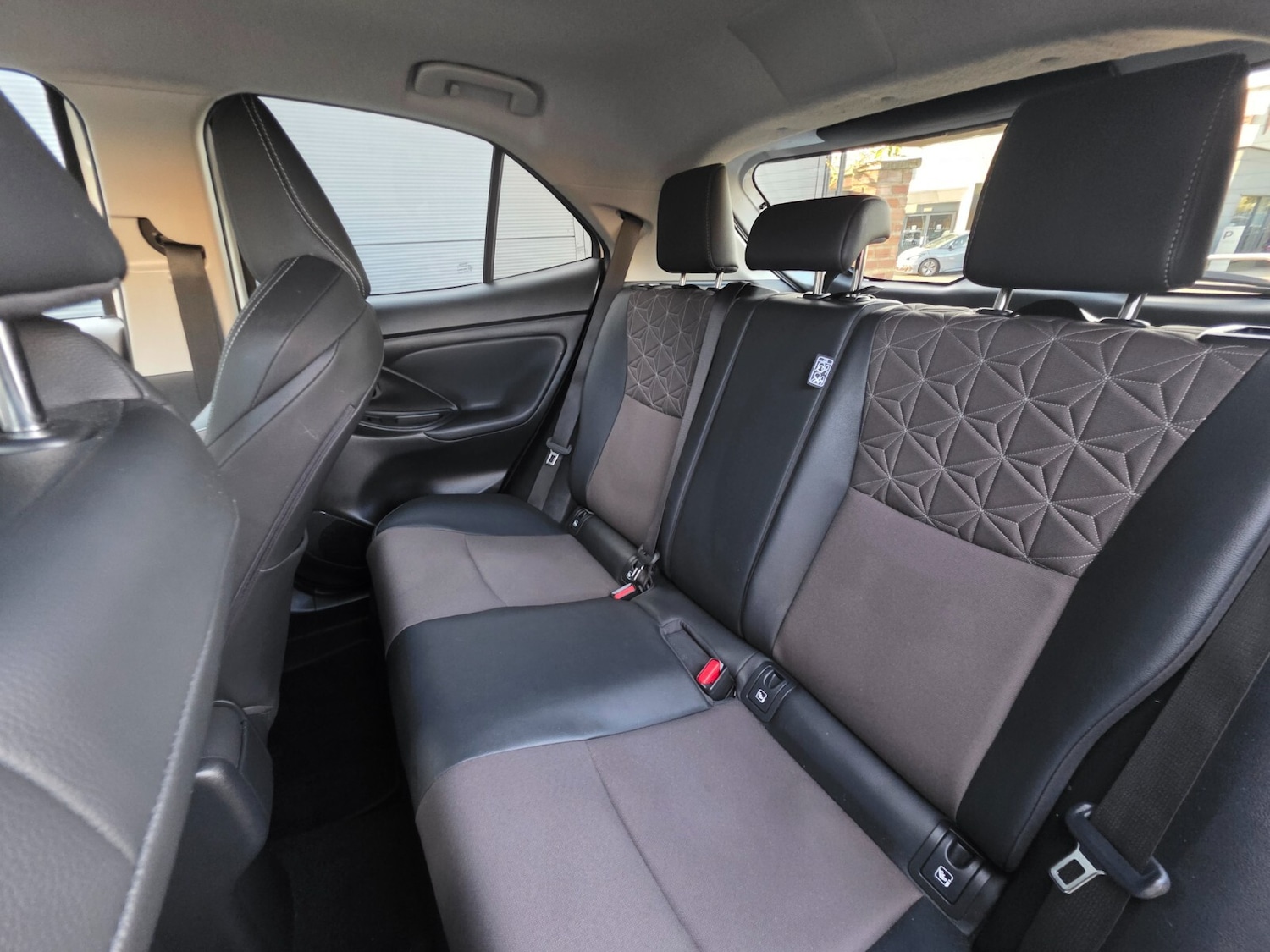 Used Toyota Yaris Cross 2023 for sale - 76868290: Photo 30