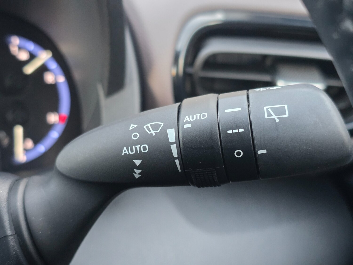 Used Toyota Yaris Cross 2023 for sale - 76868290: Photo 54