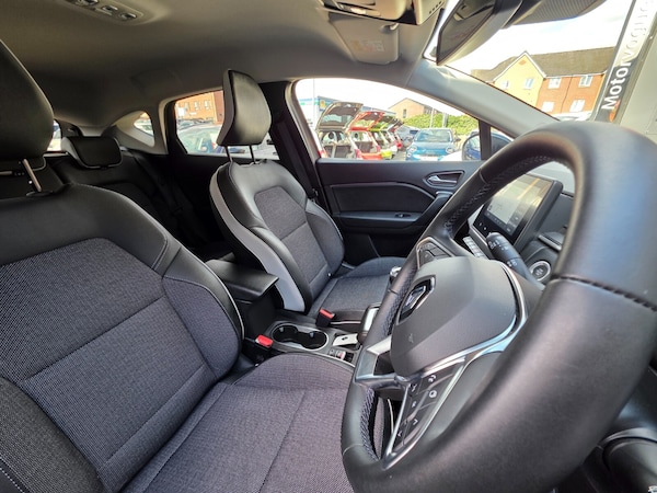 Used Renault Captur 2023 for sale - 75660382: Photo 24