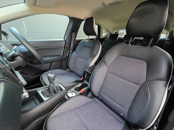 Used Renault Captur 2023 for sale - 75660382: Photo 26