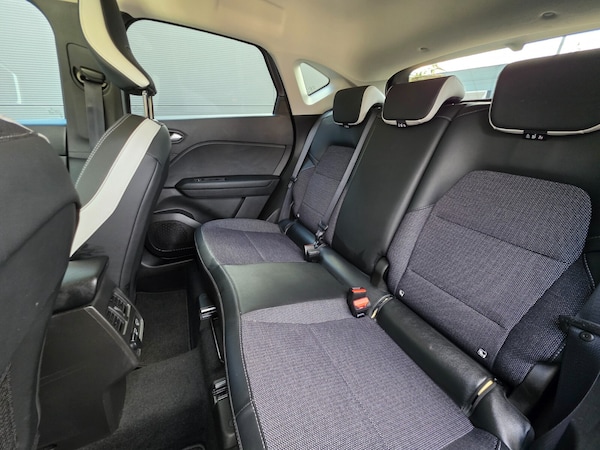 Used Renault Captur 2023 for sale - 75660382: Photo 28
