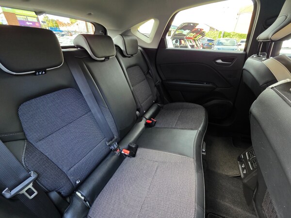 Used Renault Captur 2023 for sale - 75660382: Photo 30